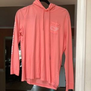 Vineyard vines hooded long sleeve